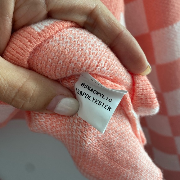 Revel Checkered Pink Sweater - Picture 6 of 9
